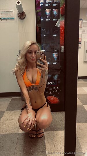 elisemaxo Nude Leaked Photo #19