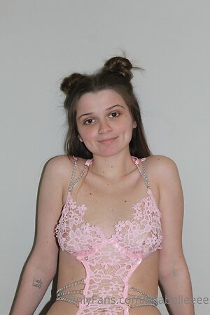 ellabelleeee Nude Leaked Photo #51