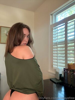 ellakayefree Nude Leaked Photo #6