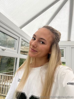 ellieedwardsxo Nude Leaked Photo #12