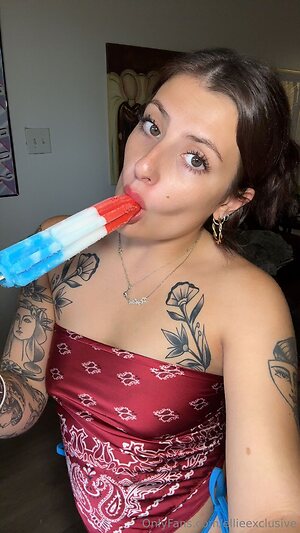 ellieexclusive Nude Leaked Photo #8
