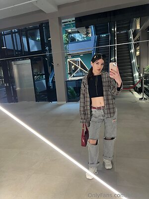 ellieone Nude Leaked Photo #19