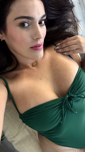 ellyyy009 Nude Leaked Photo #15