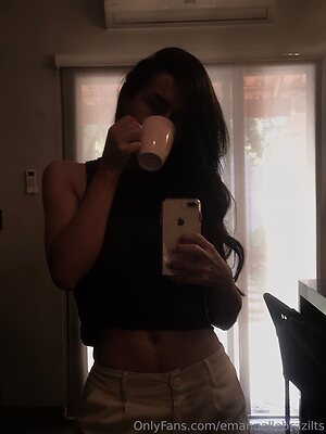 emanuellebrazilts Nude Leaked Photo #3