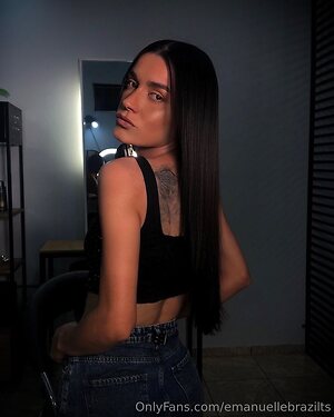 emanuellebrazilts Nude Leaked Photo #10