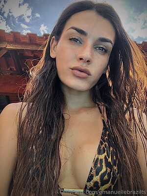 emanuellebrazilts Nude Leaked Photo #13
