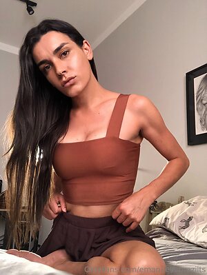 emanuellebrazilts Nude Leaked Photo #14