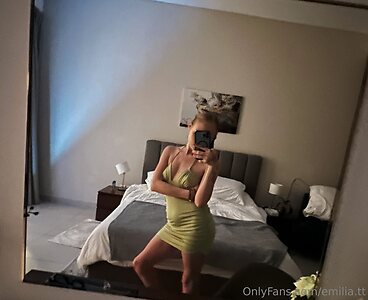emilia tt Nude Leaked Photo #10