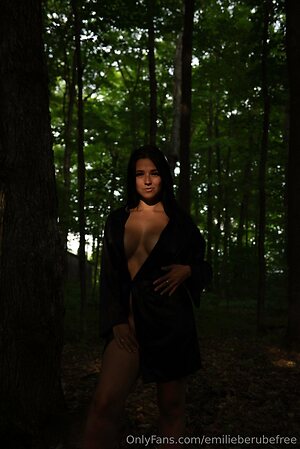 emilieberubefree Nude Leaked Photo #25