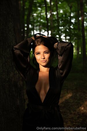emilieberubefree Nude Leaked Photo #36