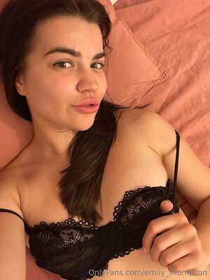 emily thompson Nude Leaked Photo #16
