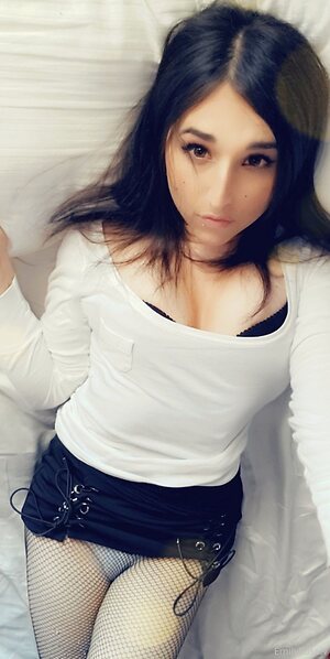 emilyroseiv Nude Leaked Photo #10