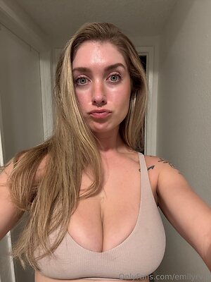 emilyrvip Nude Leaked Photo #7