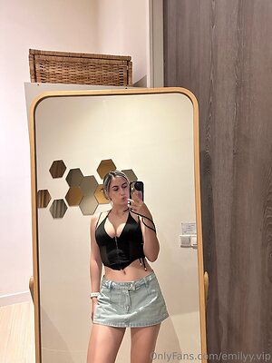 emilyy vip Nude Leaked Photo #26