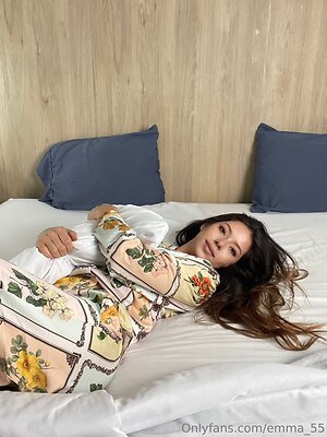 emma 55 Nude Leaked Photo #17