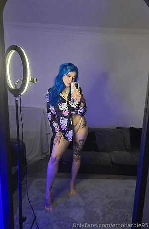 emobarbie95 Nude Leaked Photo #17