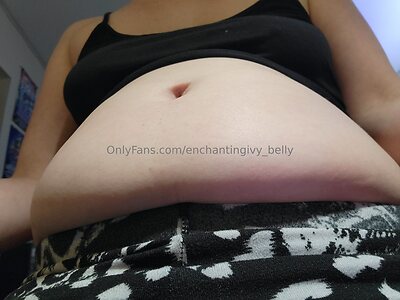 enchantingivy belly Nude Leaked Photo #14