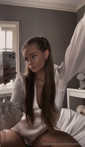 enirevesfree Nude Leaked Photo #8