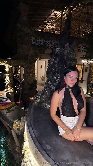 enzabel chloe Nude Leaked Photo #11