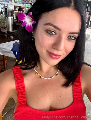 enzabel chloe Nude Leaked Photo #19