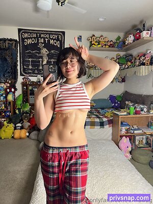 erikabug Nude Leaked Photo #27