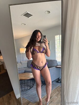 erinashford Nude Leaked Photo #6