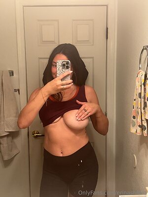 erinashford Nude Leaked Photo #18