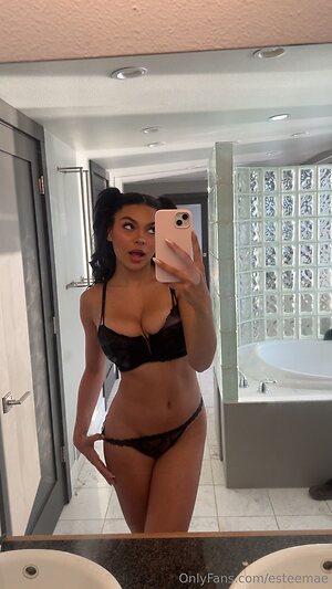 esteemae Nude Leaked Photo #5
