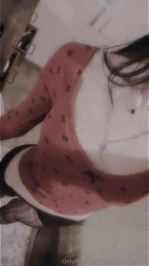 estherdollettefree Nude Leaked Photo #8