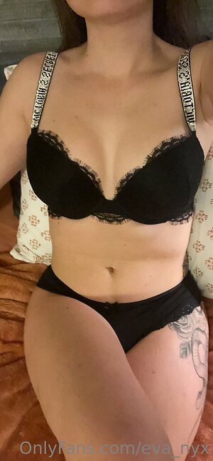 eva nyx Nude Leaked Photo #2