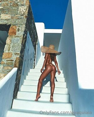 evaquiala Nude Leaked Photo #15