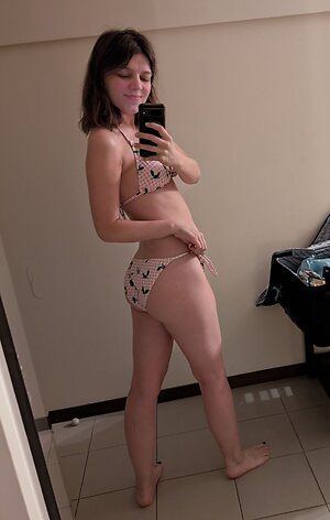 eve-apple Nude Leaked Photo #3