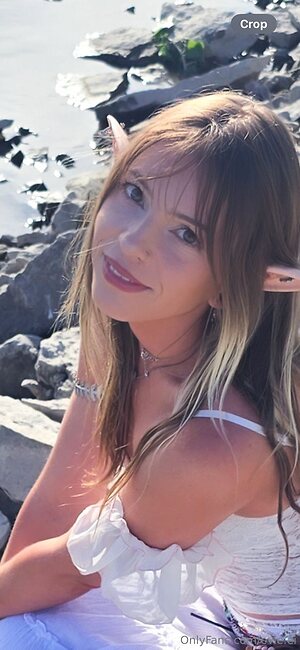evie ei Nude Leaked Photo #9