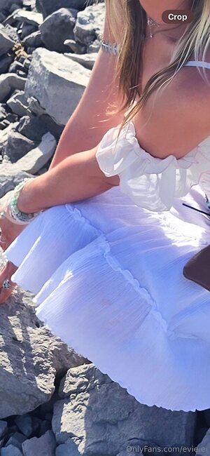 evie ei Nude Leaked Photo #11