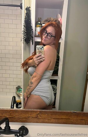 faehousewifefree Nude Leaked Photo #15