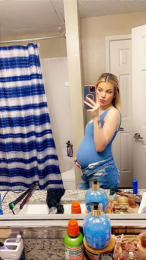 fanclubgirls Nude Leaked Photo #5