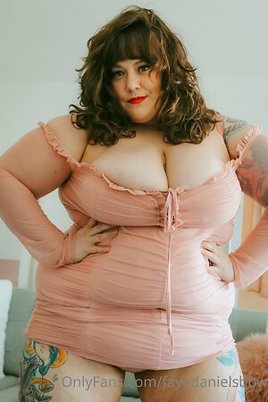 fayedanielsbbw Nude Leaked Photo #16