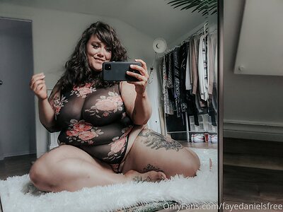 fayedanielsbbw Nude Leaked Photo #33