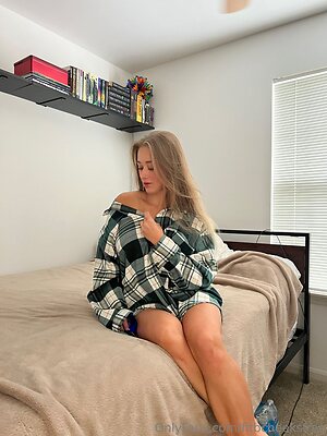 fitbcheeksfree Nude Leaked Photo #20