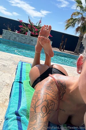 flexem feet Nude Leaked Photo #20