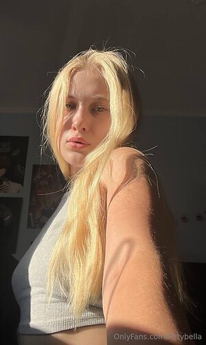 flirtybella Nude Leaked Photo #9