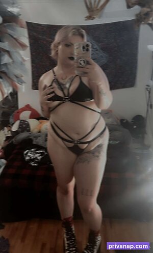 foxhasshame Nude Leaked Photo #23