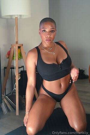 frankiiy  Nude Leaked Photo #39