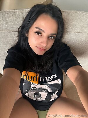 freakydesi Nude Leaked Photo #3