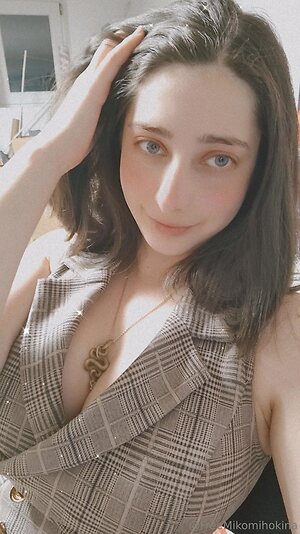 freemikomihokina Nude Leaked Photo #21