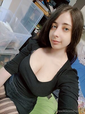 freemikomihokina Nude Leaked Photo #50