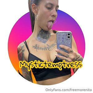 freemorenita Nude Leaked Photo #6