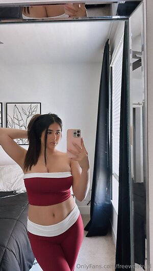freewoahval Nude Leaked Photo #9
