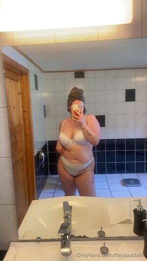 frejaaadahl Nude Leaked Photo #20