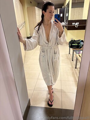 fullibologna3t Nude Leaked Photo #13